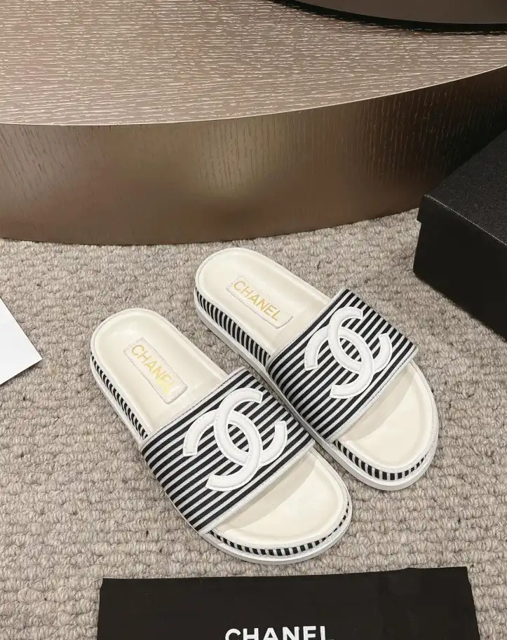 hype Chanel Slippers