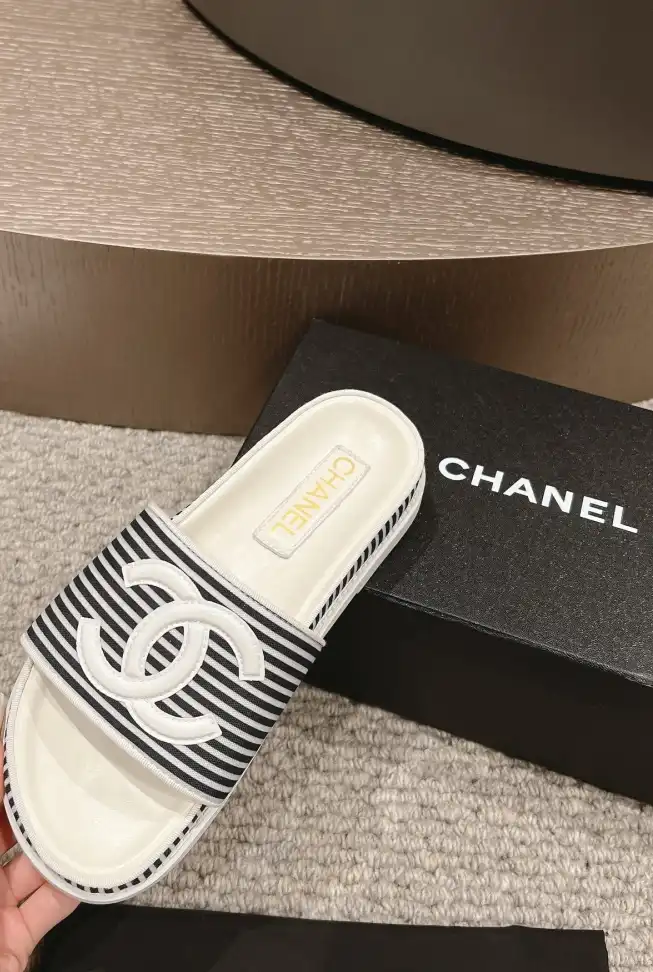 hype Chanel Slippers