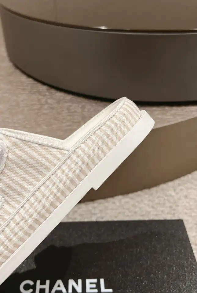 hype Chanel Slippers