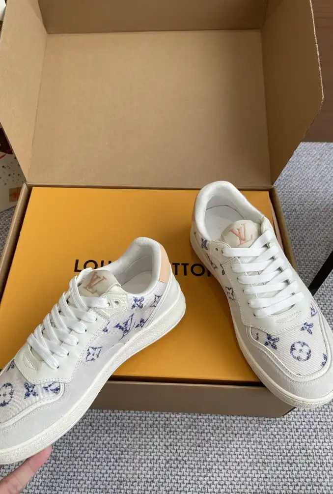 hype Louis Vuitton Sneakers