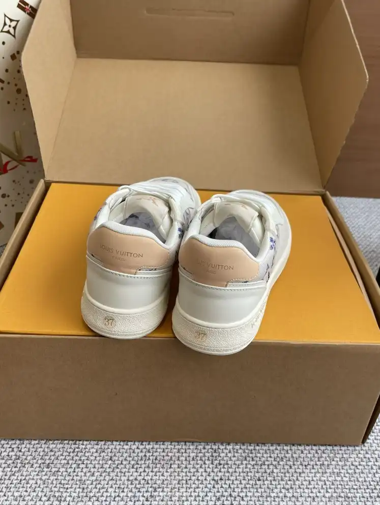 hype Louis Vuitton Sneakers