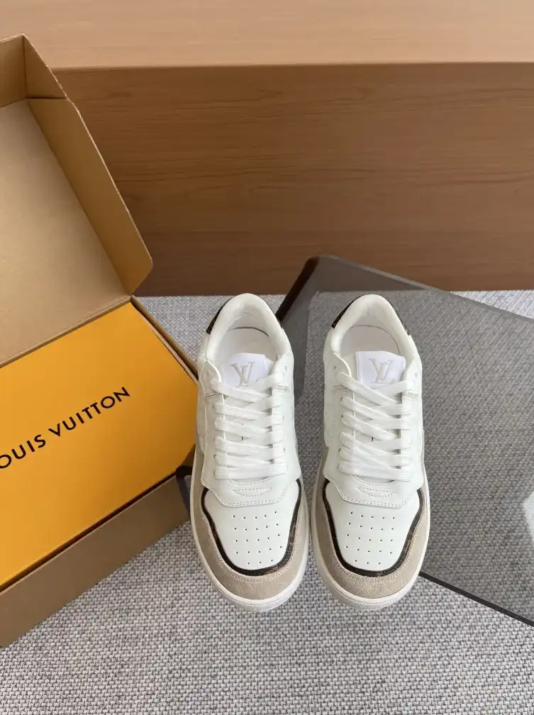 hype Louis Vuitton Sneakers