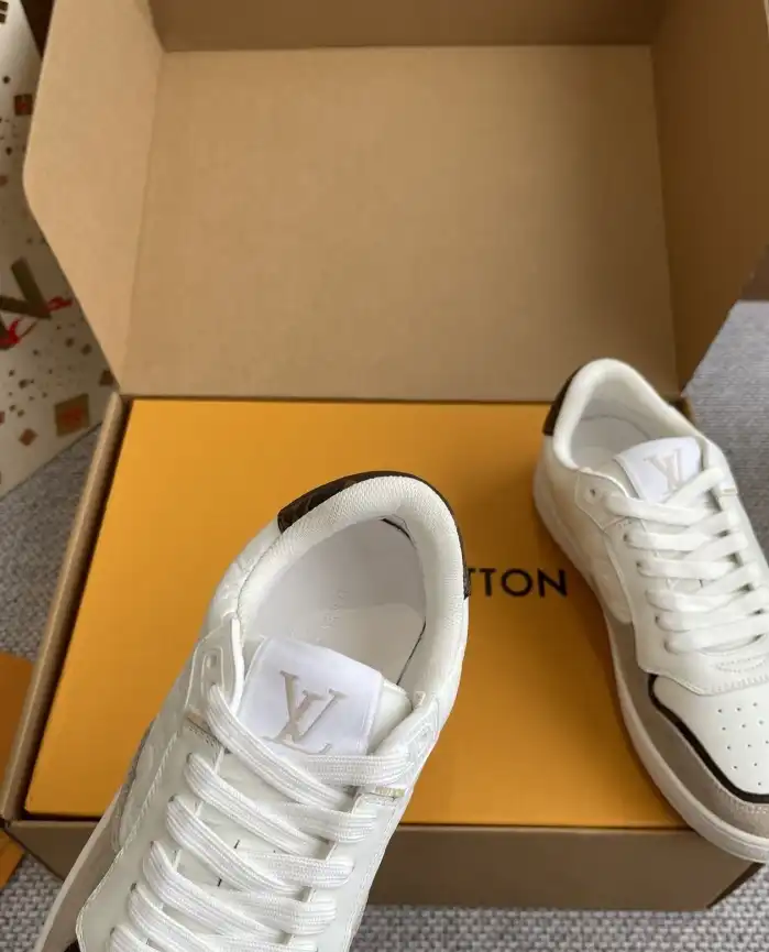 hype Louis Vuitton Sneakers