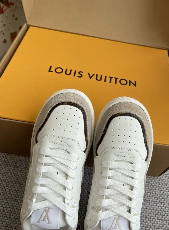 hype Louis Vuitton Sneakers