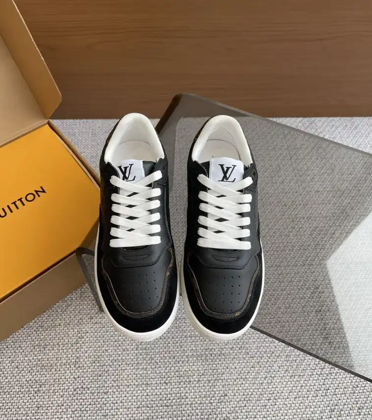 hype Louis Vuitton Sneakers