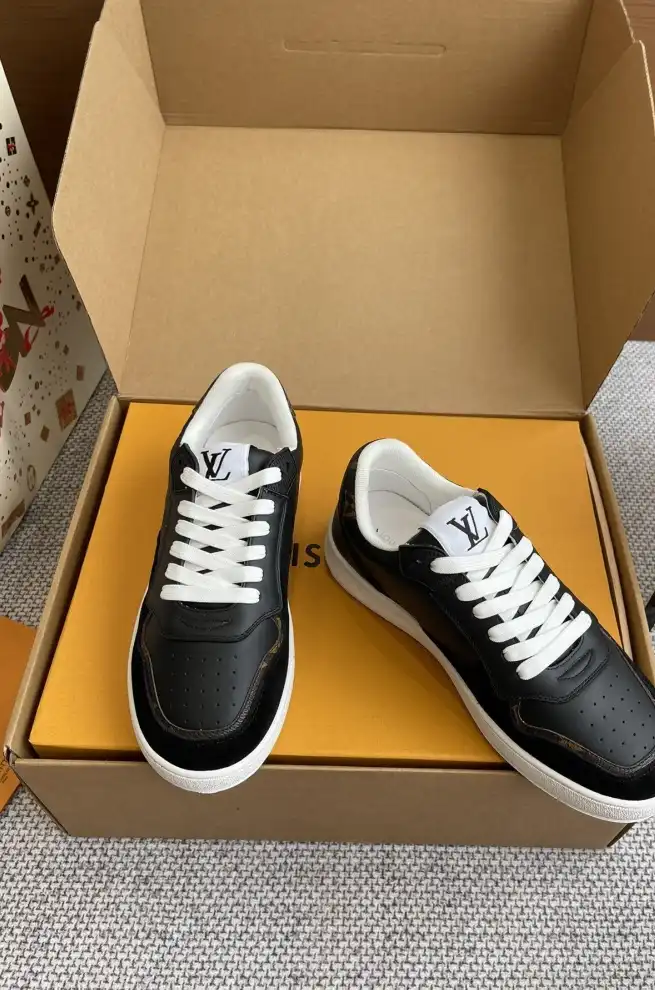 hype Louis Vuitton Sneakers