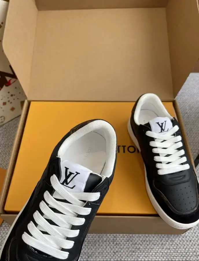 hype Louis Vuitton Sneakers