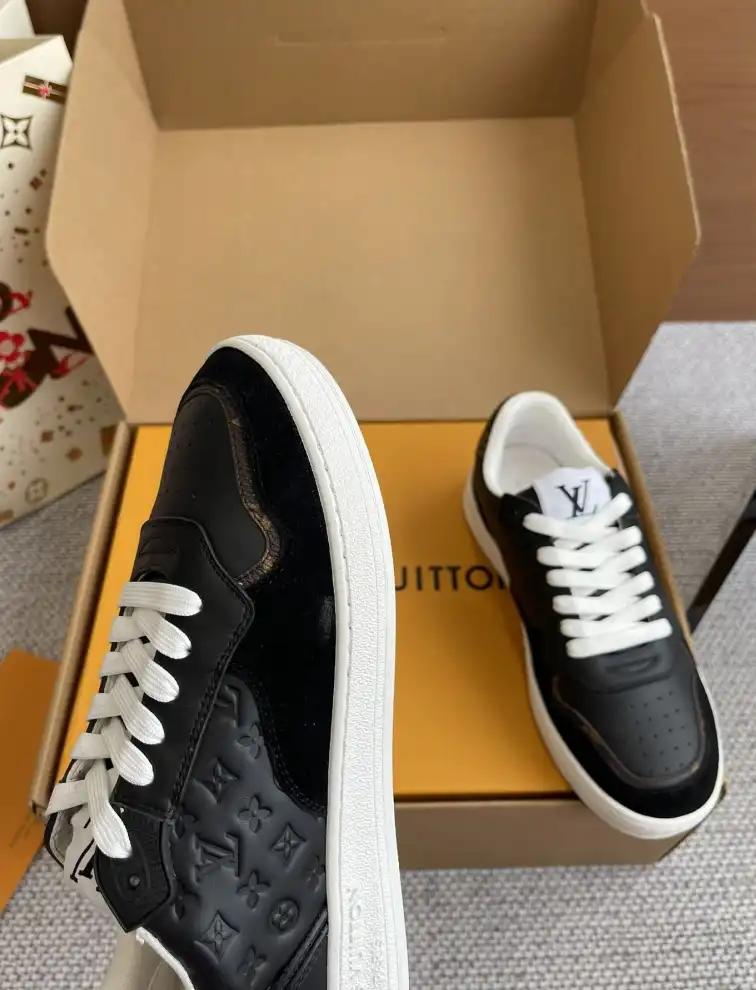 hype Louis Vuitton Sneakers