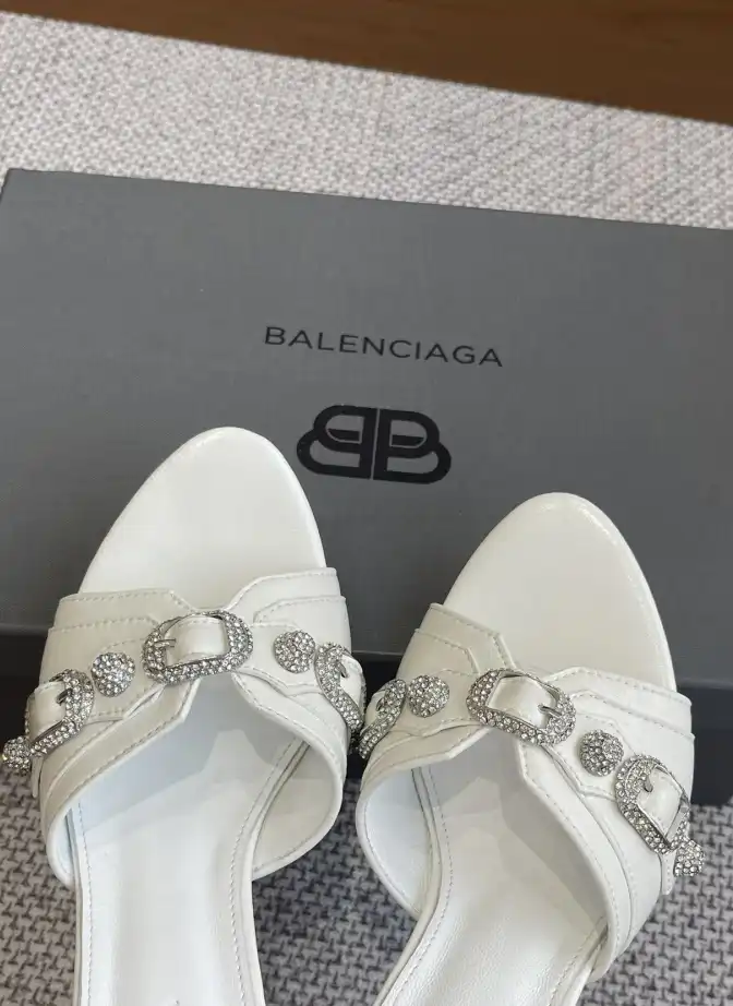 hype Balenciaga Slippers