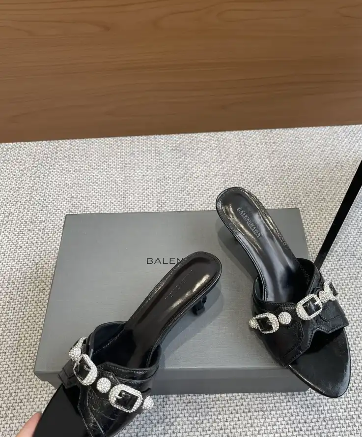 hype Balenciaga Slippers