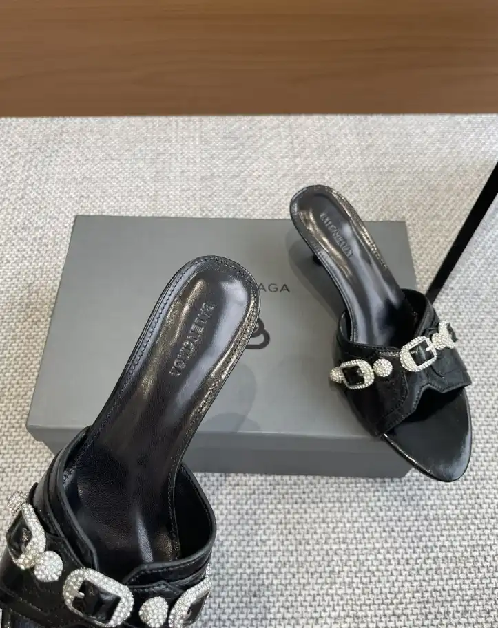 hype Balenciaga Slippers