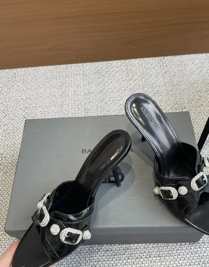 hype Balenciaga Slippers