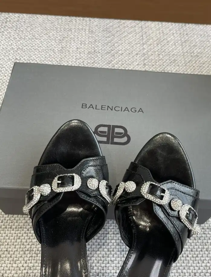 hype Balenciaga Slippers