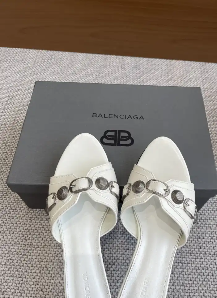 hype Balenciaga Slippers