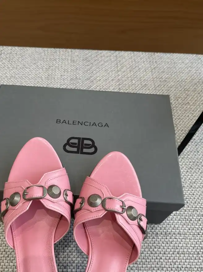 hype Balenciaga Slippers