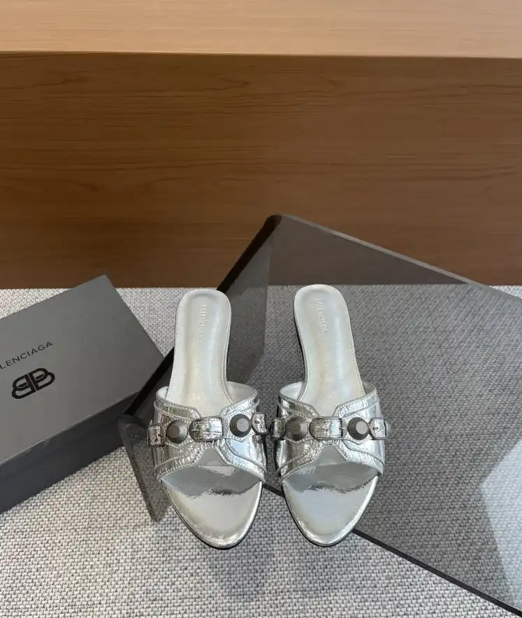 hype Balenciaga Slippers