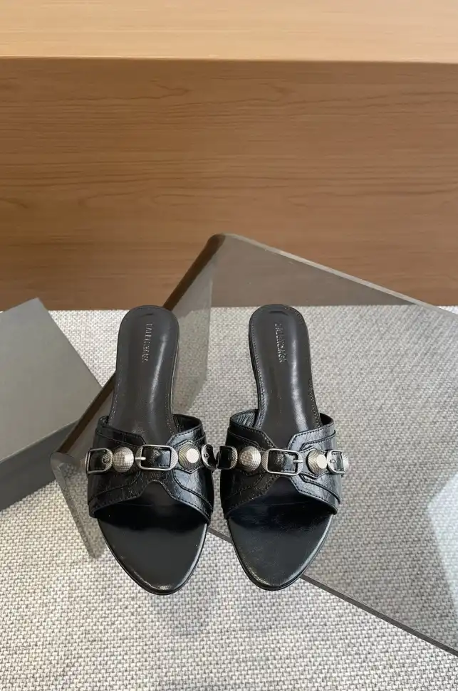 hype Balenciaga Slippers