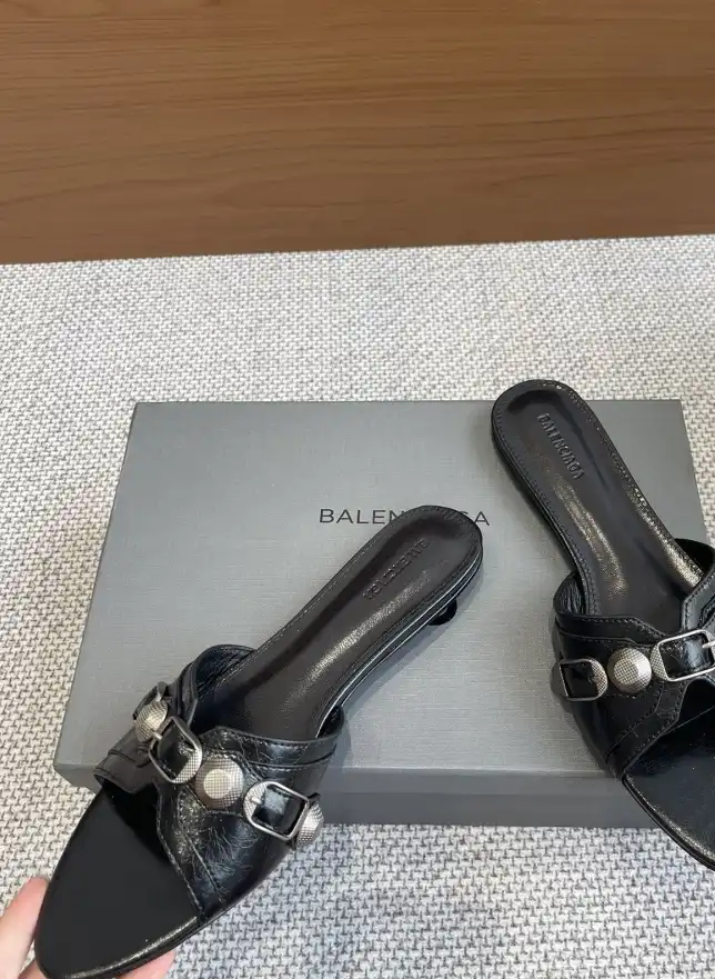 hype Balenciaga Slippers