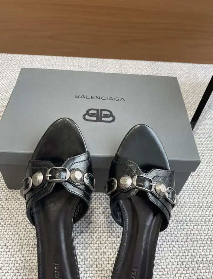 hype Balenciaga Slippers