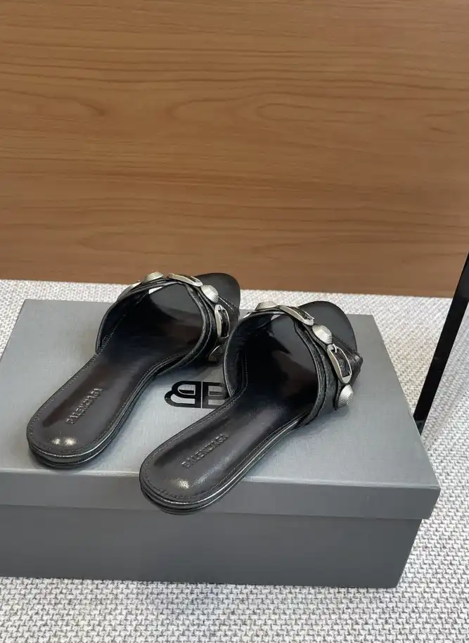 hype Balenciaga Slippers