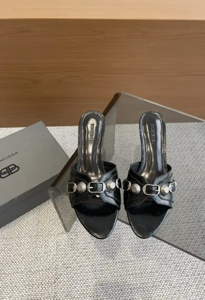 hype Balenciaga Slippers