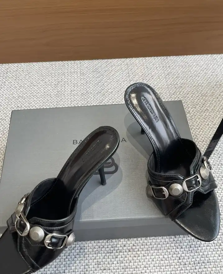 hype Balenciaga Slippers