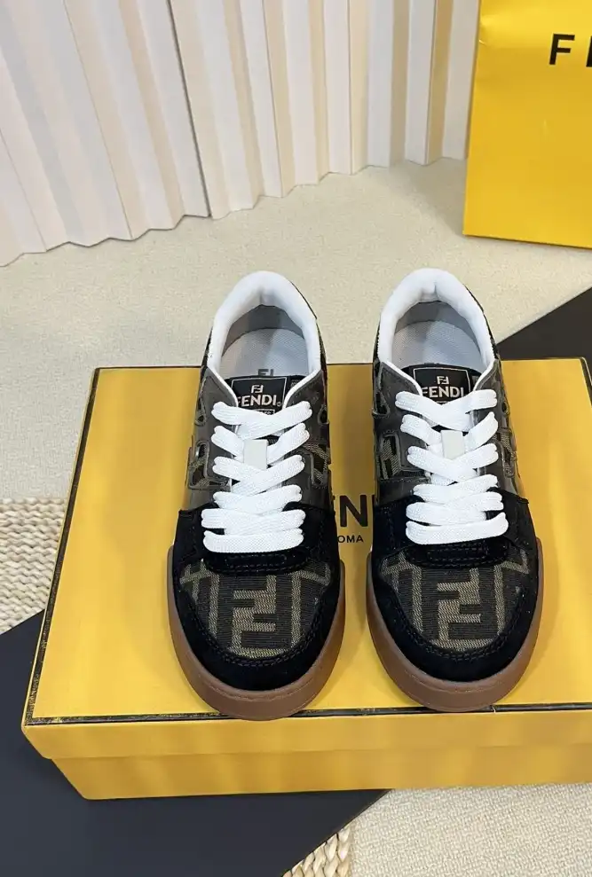 hype Louis Vuitton Sneakers