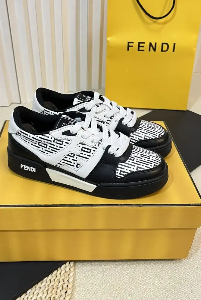 hype Louis Vuitton Sneakers