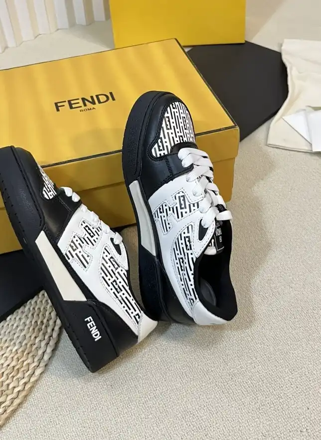 hype Louis Vuitton Sneakers