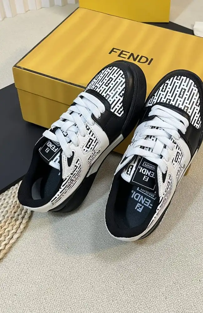 hype Louis Vuitton Sneakers