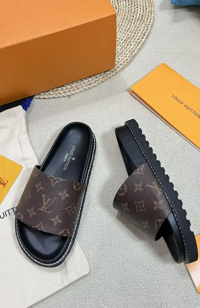 hype LV Slippers