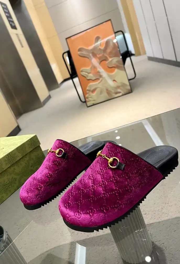 hype Gucci Slippers