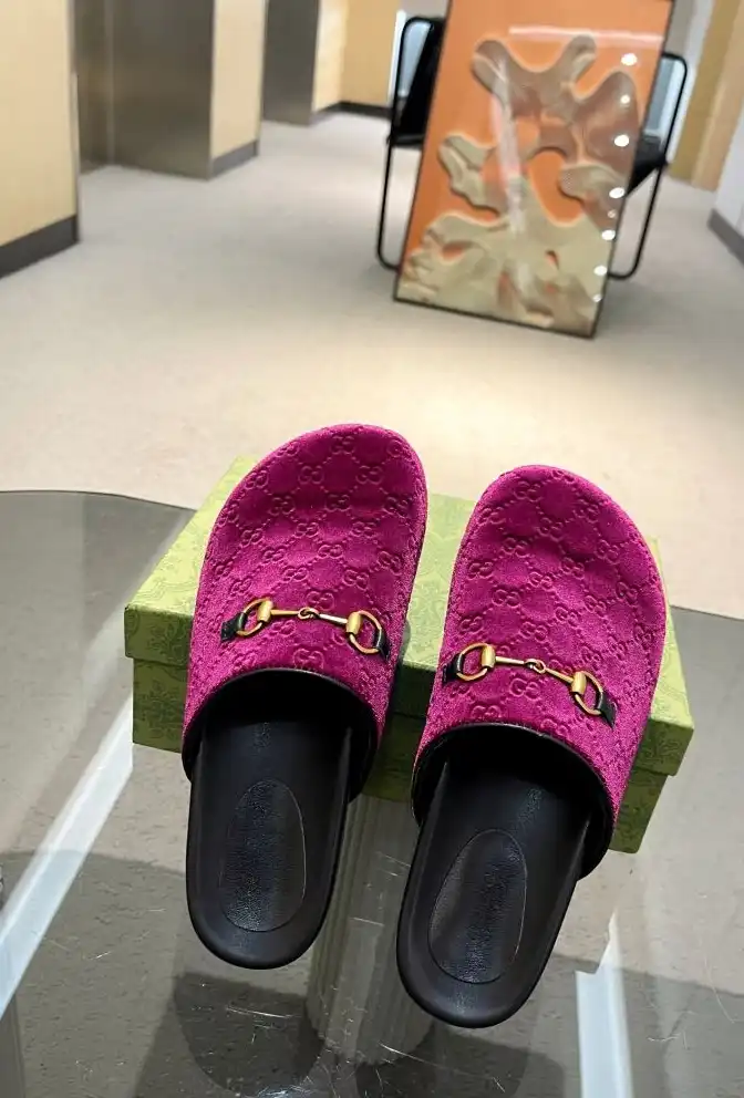 hype Gucci Slippers