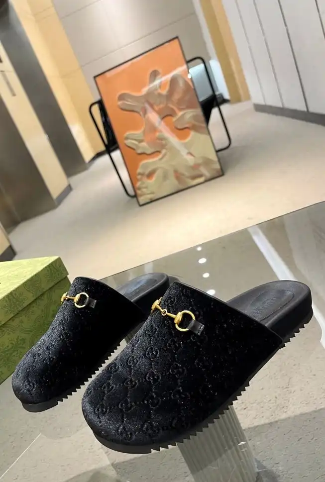 hype Gucci Slippers