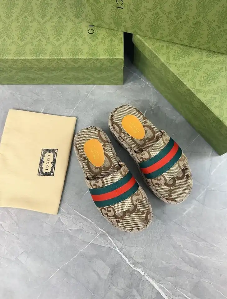 hype Gucci Slippers