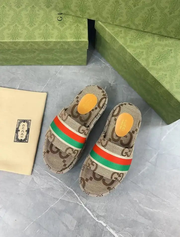 hype Gucci Slippers