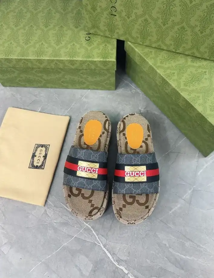 hype Gucci Slippers