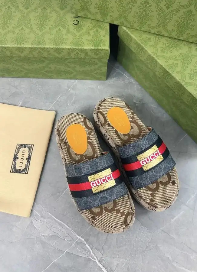 hype Gucci Slippers