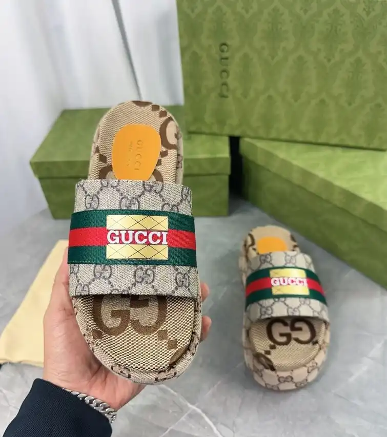 hype Gucci Slippers