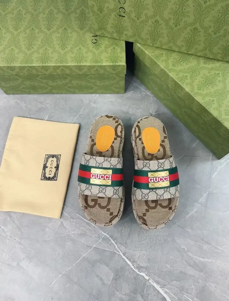 hype Gucci Slippers