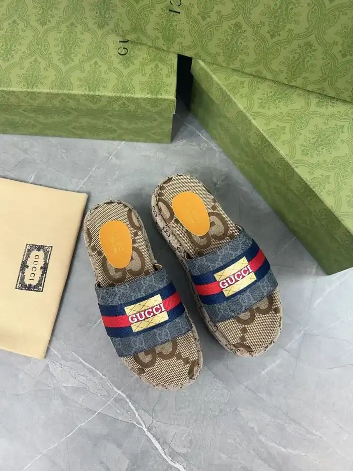 hype Gucci Slippers