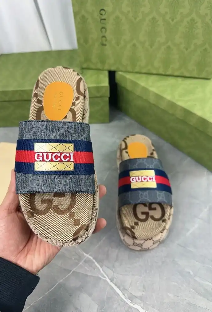 hype Gucci Slippers