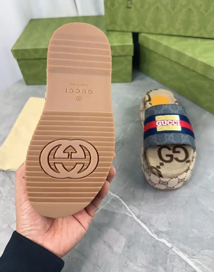 hype Gucci Slippers