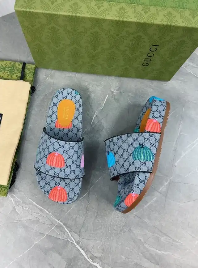 hype Gucci Slippers