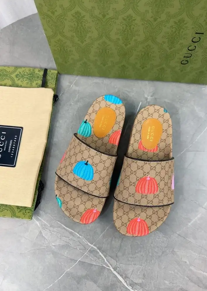 hype Gucci Slippers