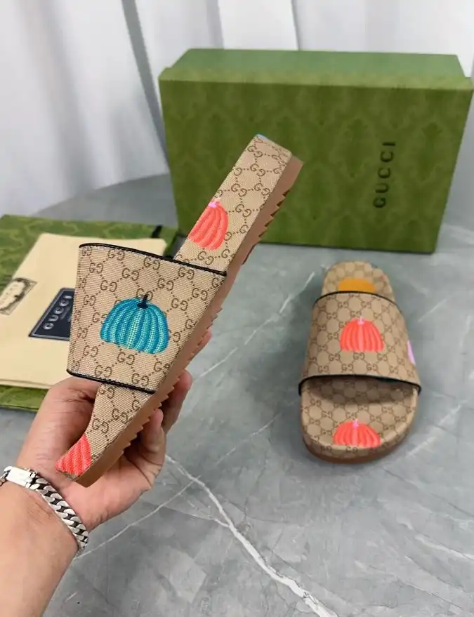 hype Gucci Slippers