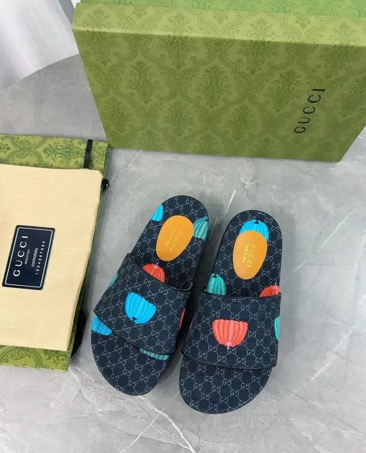 hype Gucci Slippers