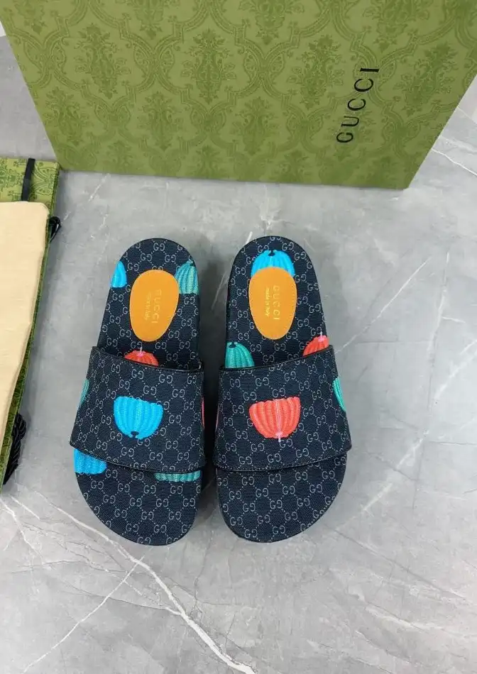 hype Gucci Slippers