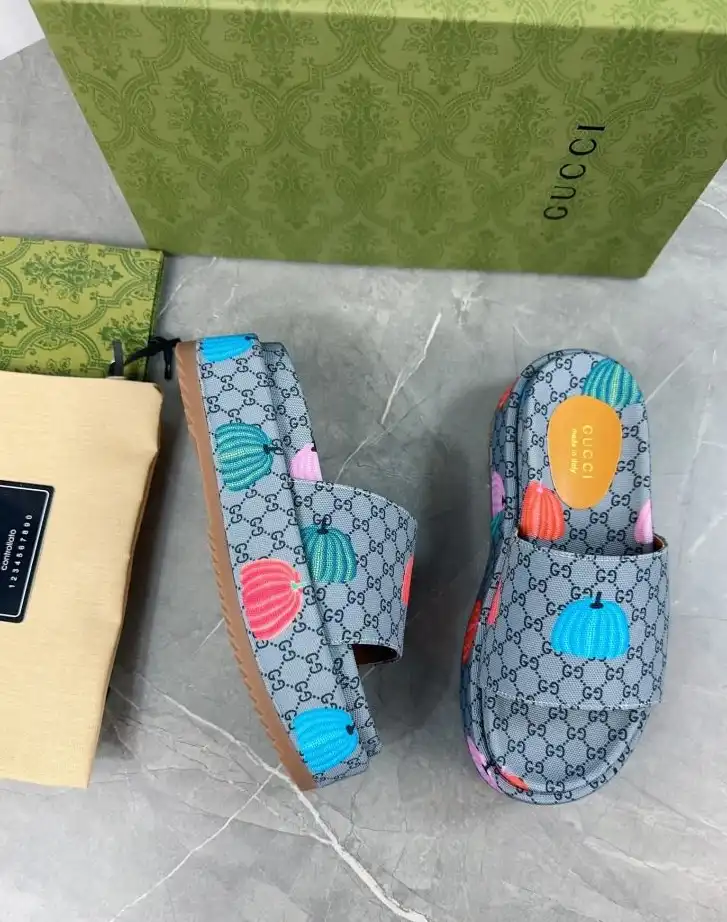 hype Gucci Slippers