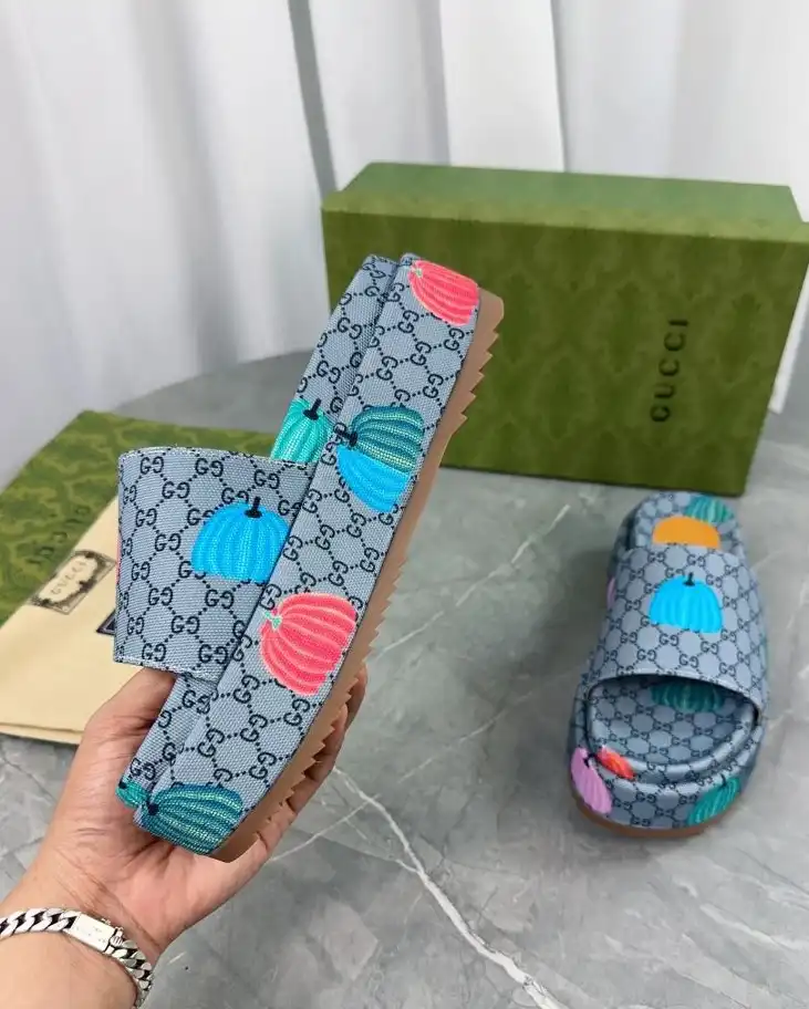 hype Gucci Slippers